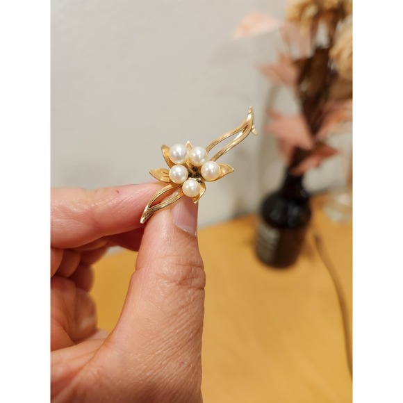 14K Gold Cultured Pearl Floral Brooch Pin Vintage Fine Jewelry MCM  classic 50s - Picture 1 of 6